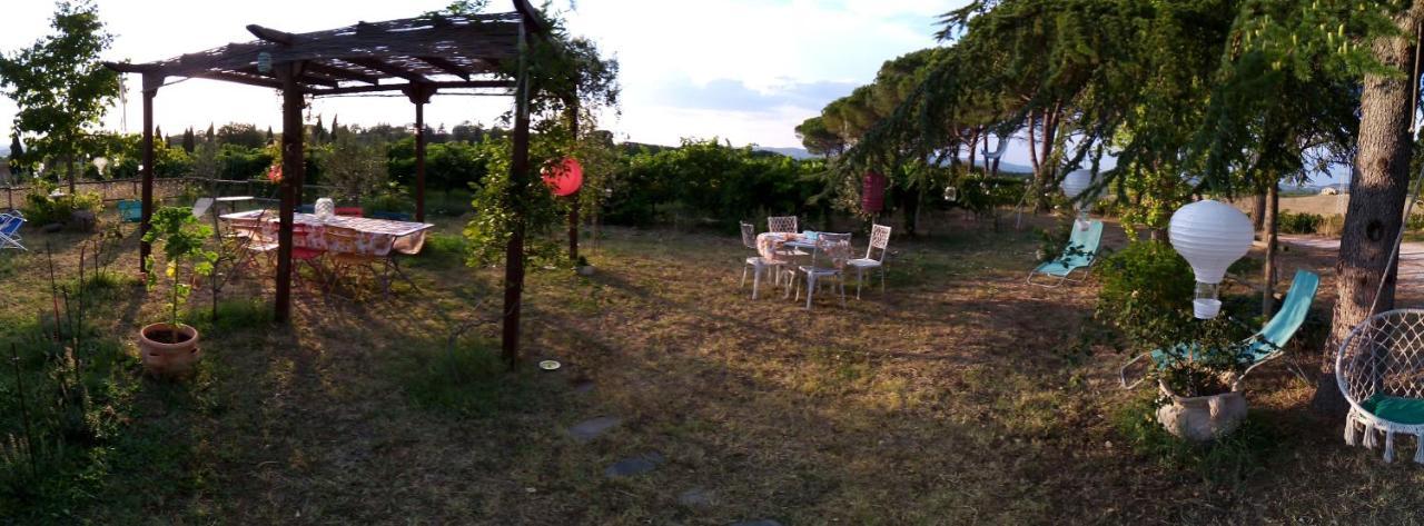 B&B La Gallinella Rossa Baschi Eksteriør bilde